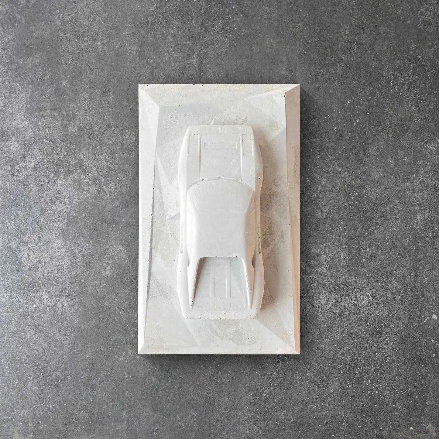 Concrete Ferrari 288 GTO sculpture in light concrete finish – CarArt Dubai