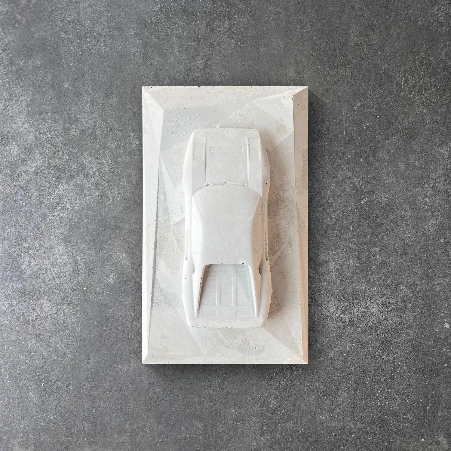 Concrete Ferrari 288 GTO sculpture in light concrete finish – CarArt Dubai